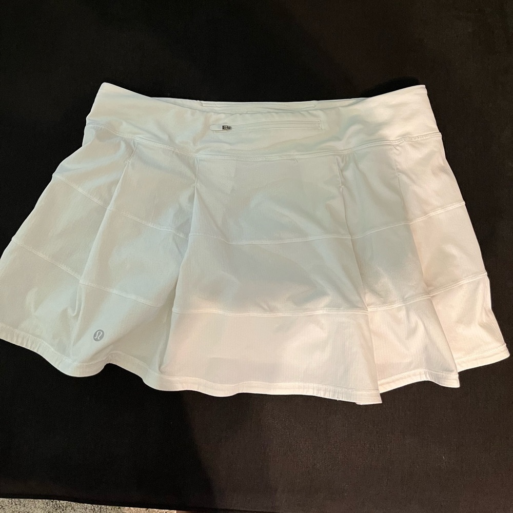 Lulu lemon- like new Pace Rival Mid-Rise Skirt-